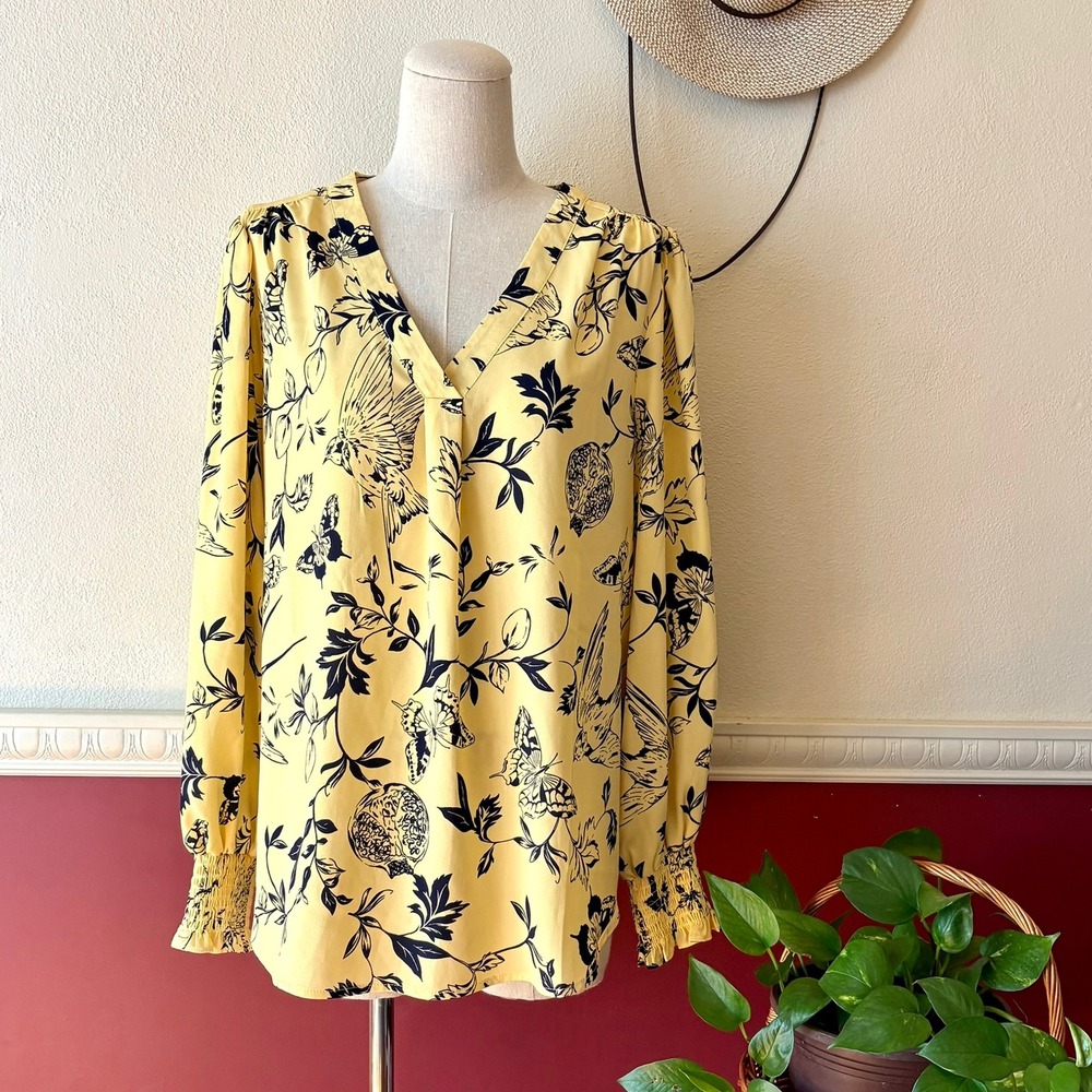 Belle by Kim Gravel Chinoiserie Blouse Chiffon Top M Yellow Navy Smocked Cuff